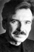 Юрий Петров